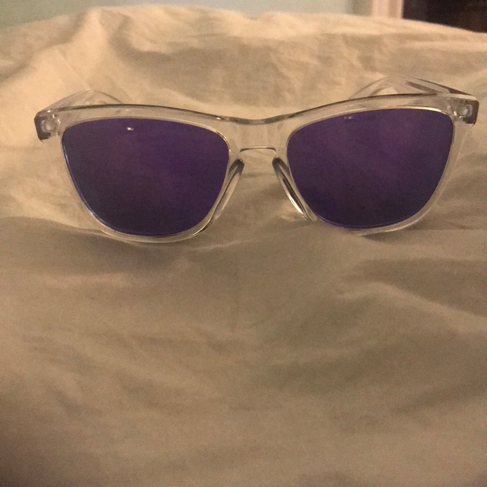 PRICE DROP! Oakley frogskin Sunglasses